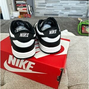 Nike Dunks toddler size 6c never worn with box
